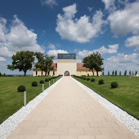 Ladanjsko Imanje Principovac Bed & Breakfast Ilok Exterior photo