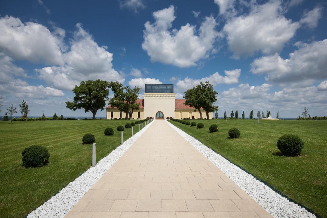 Ladanjsko Imanje Principovac Bed & Breakfast Ilok Exterior photo